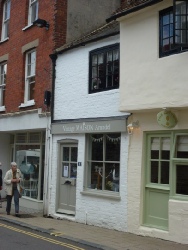 Tarrant Street, Arundel.